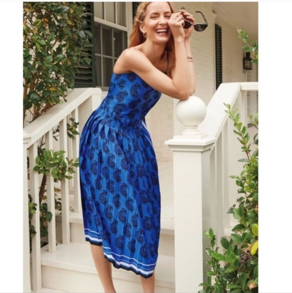 Banana Republic Blue Paisley Pleated Midi Dress | Size 6 - Picture 2 of 5